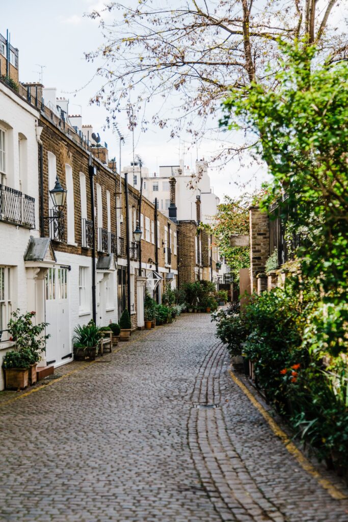 Classic London Mews & Hidden Passageways
