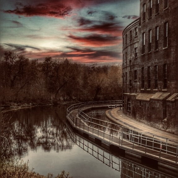 The Regent's Canal:   King's Cross-Granary Square-Camden