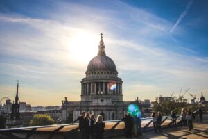 Tourists in london near St Pauls