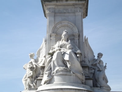 Queen Victoria memorial Statue in London.