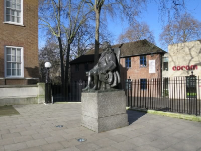Thomas Coram Statue