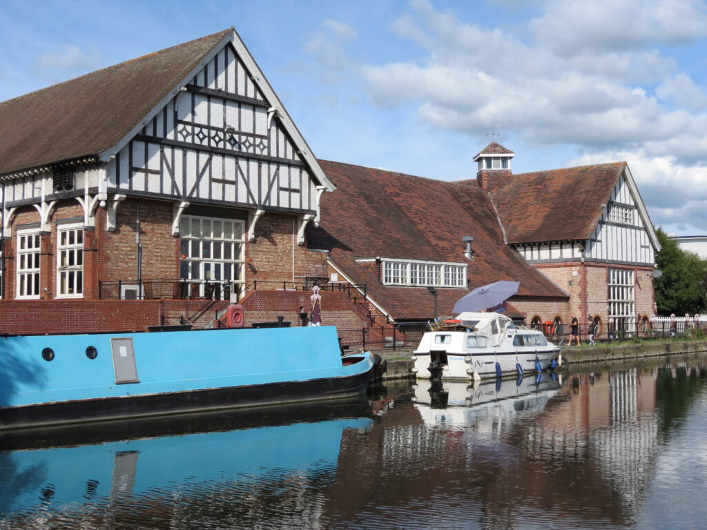 River Lee Navigation Enfield to Ponders End London Walks