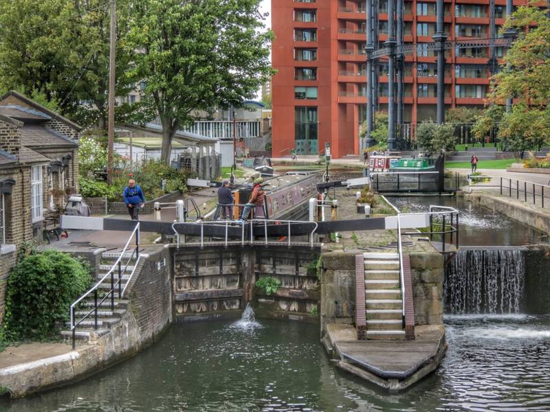 The Regent's Canal - King's Cross, Granary Square, St. Pancras