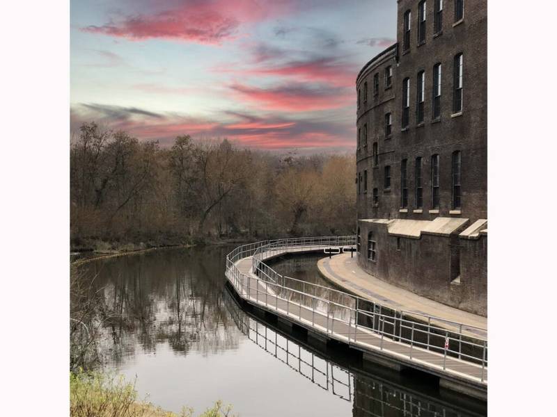 The Regent's Canal:   King's Cross-Granary Square-Camden