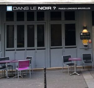 Dans Le Noir?